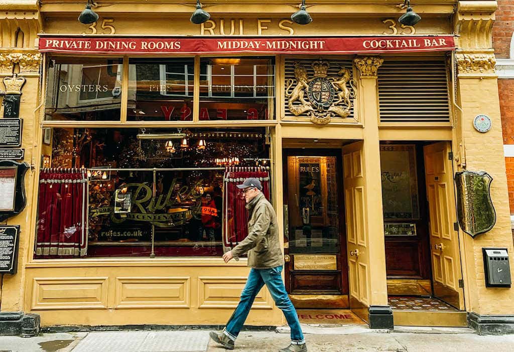 James Bond Tour London