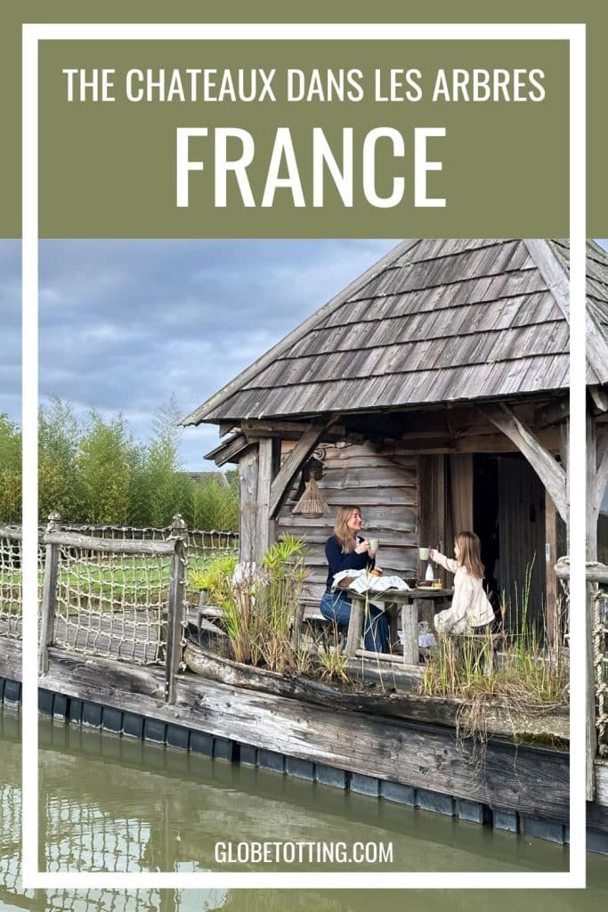 Châteaux Dans Les Arbres