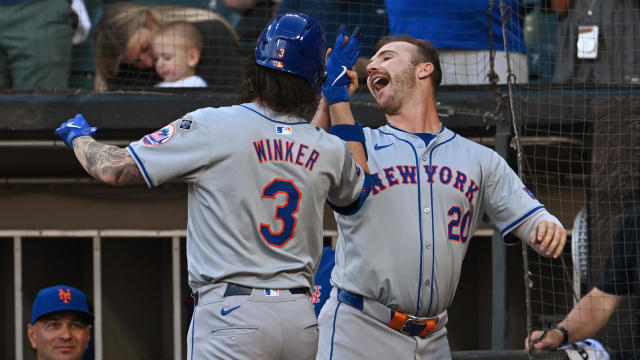 Jesse Winker #3 and Pete Alonso #20 of the New York Mets celebrate after a home run in the first inning off Davis Martin of the Chicago White Sox at Guaranteed Rate Field on August 31, 2024 in Chicago, Illinois. 